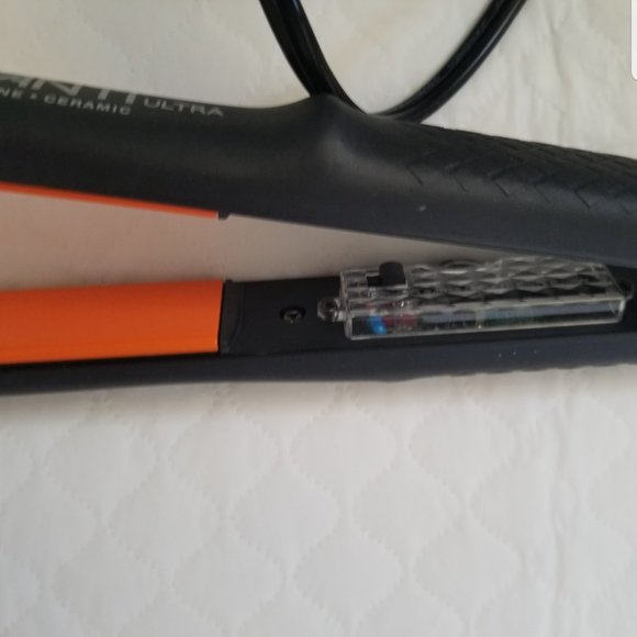 Avanti Ultra Tourmaline Ceramic Hair Straightener - Picture 2 of 3